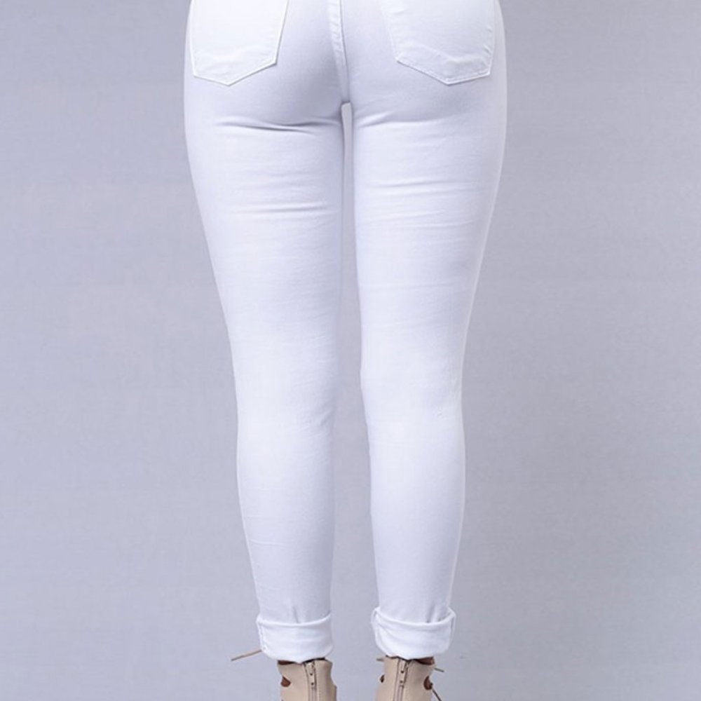 NWOT White distressed skinny pants - Picture 2 of 3